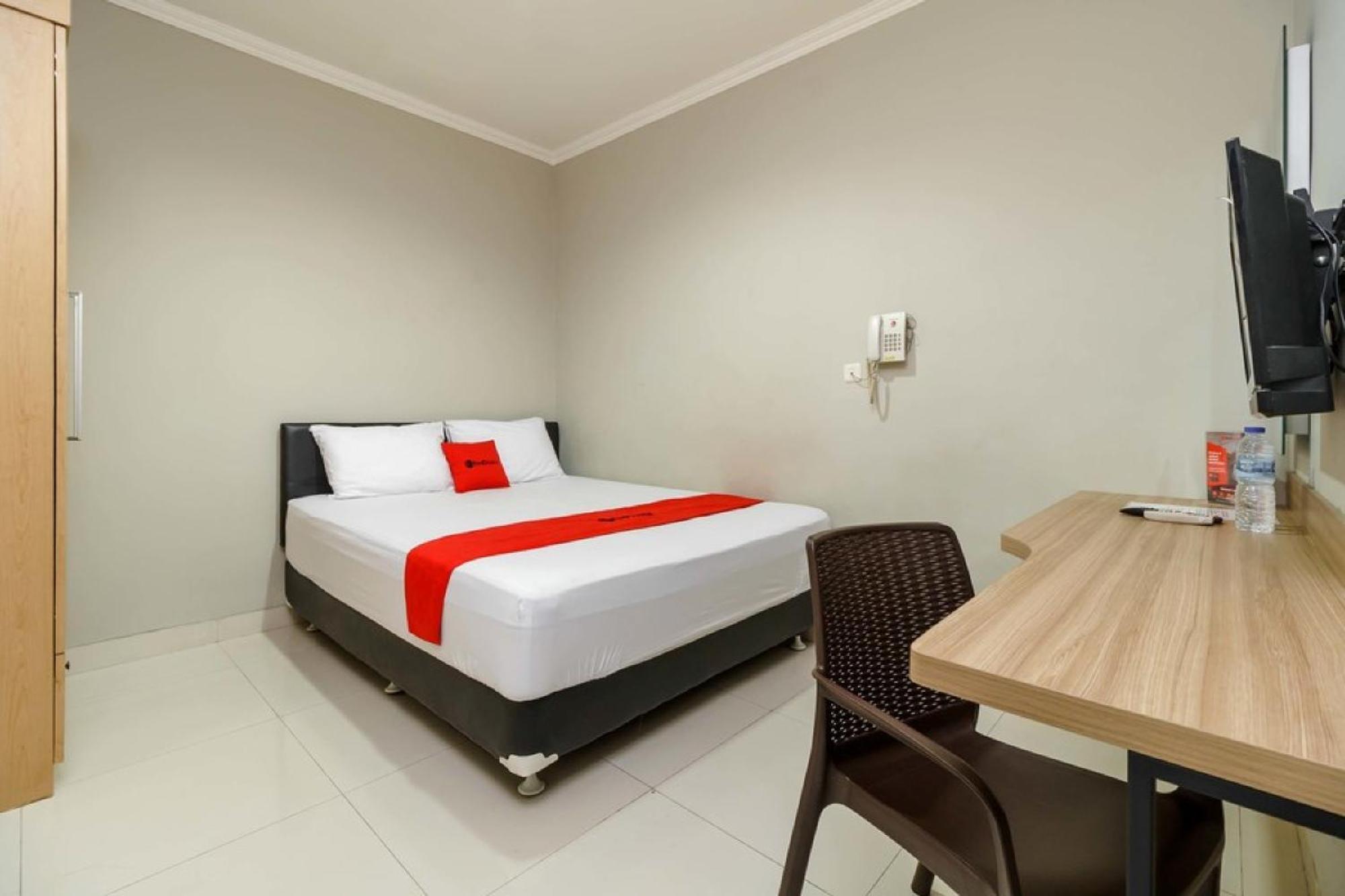 Kamar RedDoorz Double